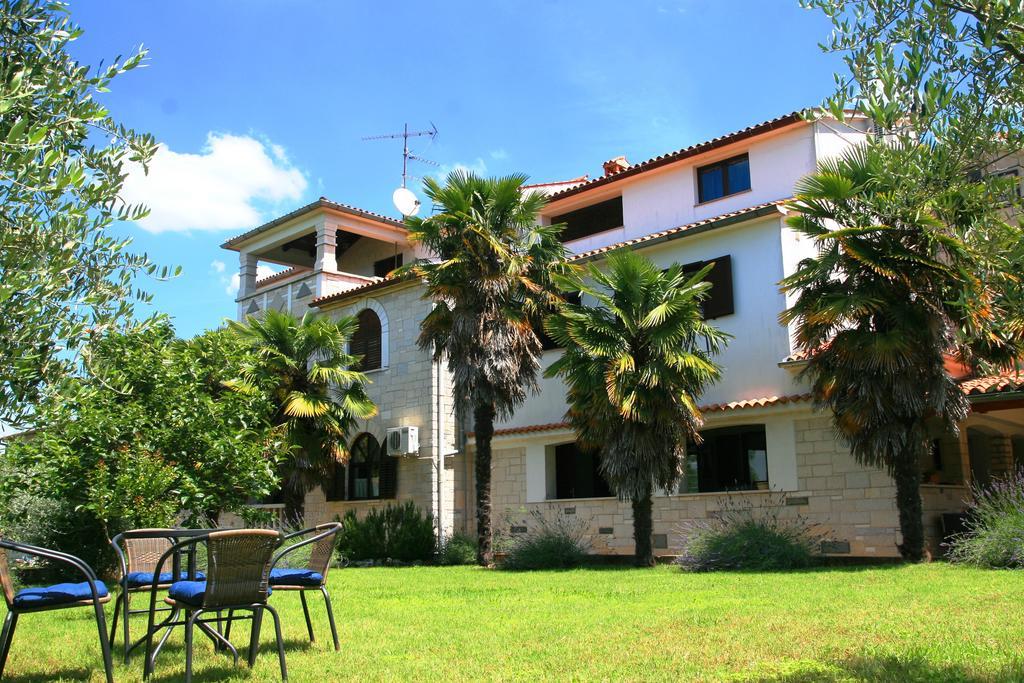 Korsa Apartment Sveti Lovreč Pazenatički Екстериор снимка