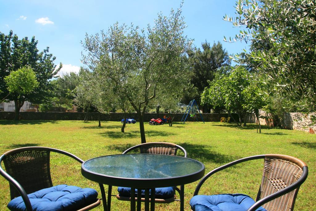 Korsa Apartment Sveti Lovreč Pazenatički Екстериор снимка