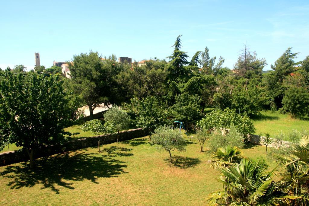 Korsa Apartment Sveti Lovreč Pazenatički Екстериор снимка