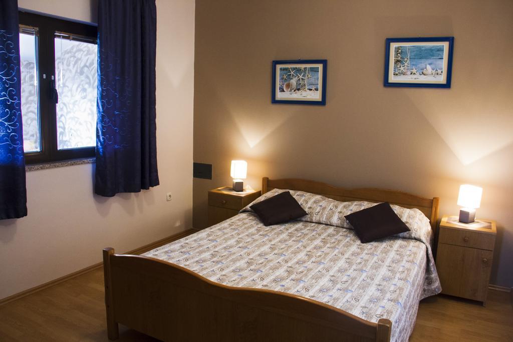 Korsa Apartment Sveti Lovreč Pazenatički Екстериор снимка